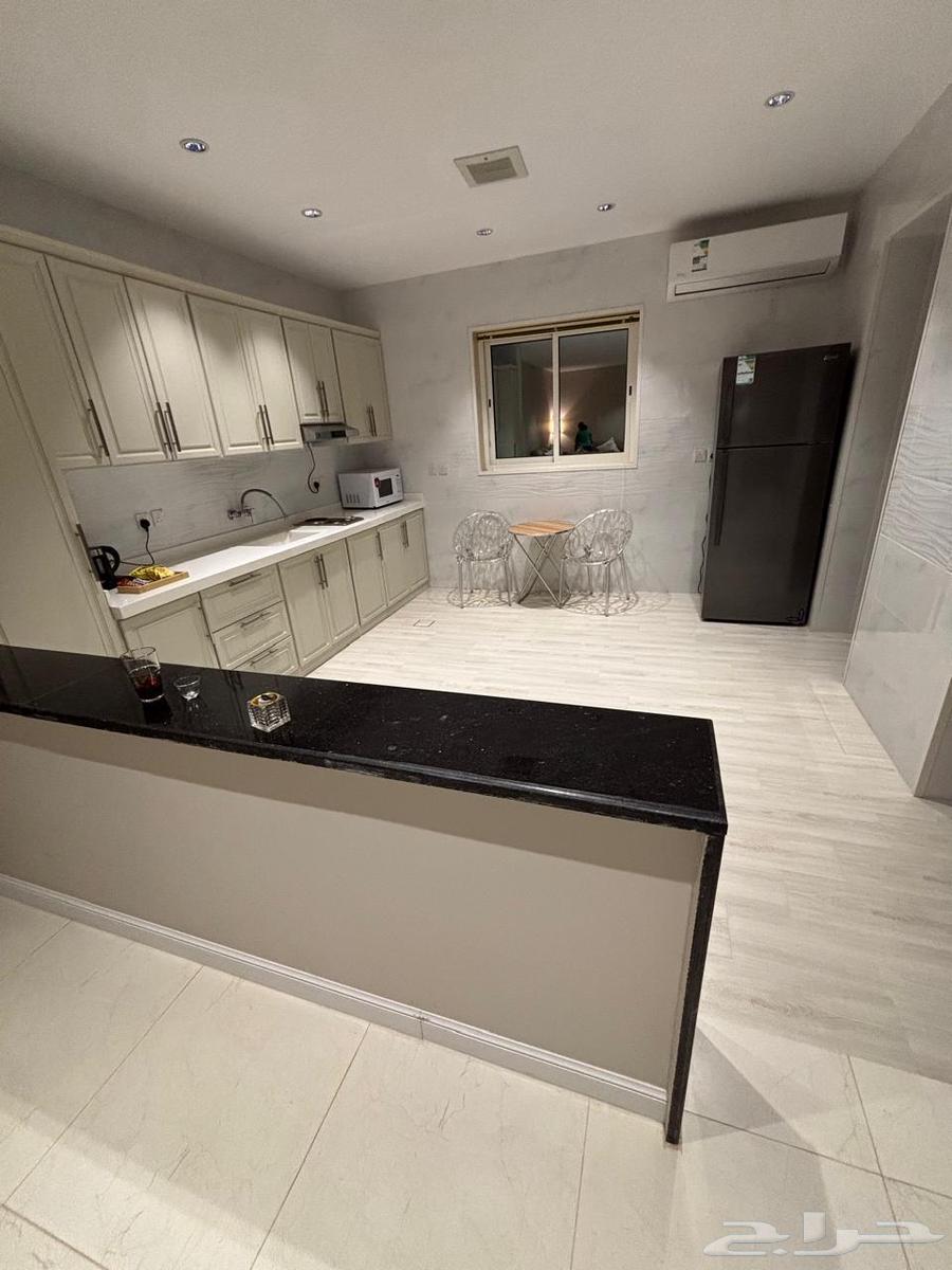 4 bedroom apartment in Shathah 5