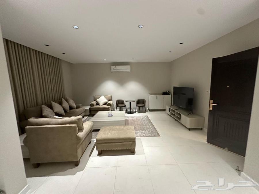 4 bedroom apartment in Shathah 8
