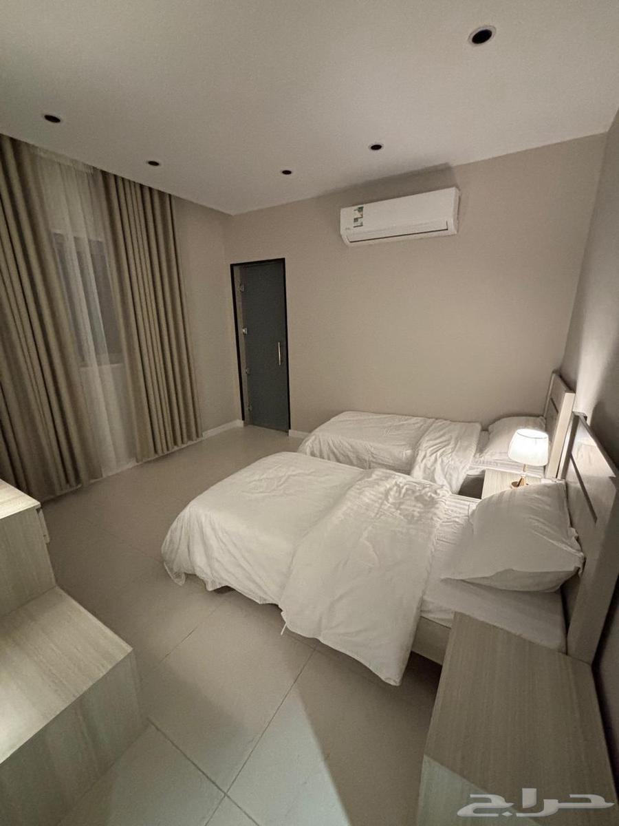 4 bedroom apartment in Shathah 10