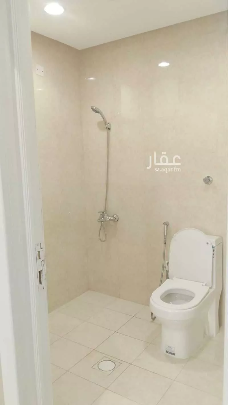 شقة 4 غرف في الملقا 21