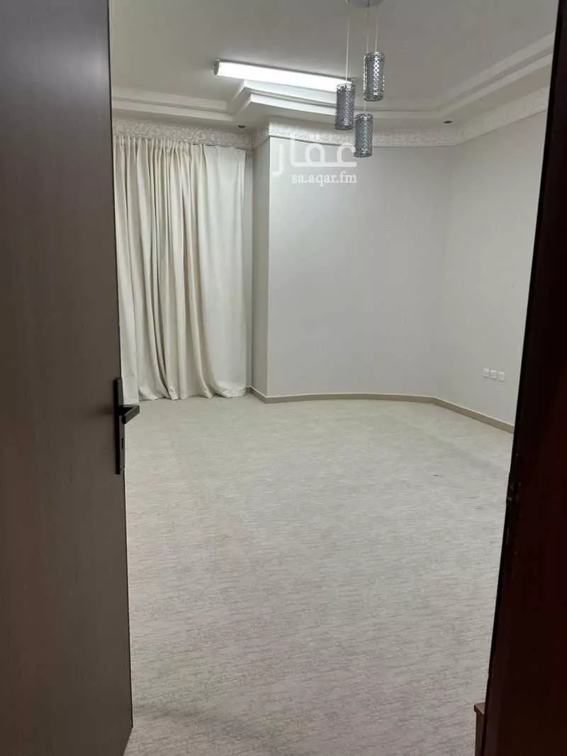 شقة 4 غرف في الروابي 11