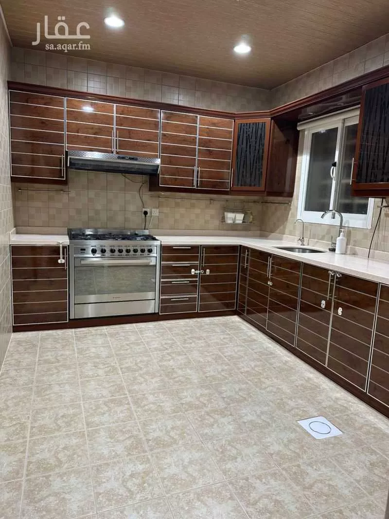 شقة 4 غرف في الروابي 17