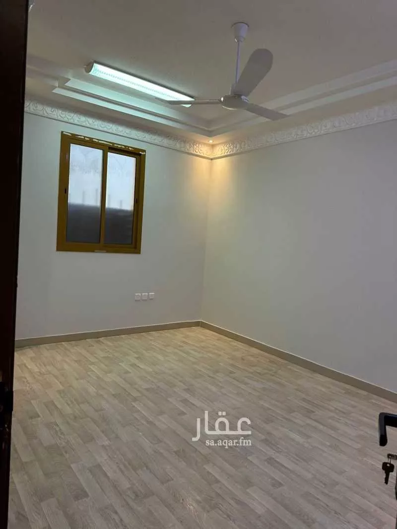 شقة 4 غرف في الروابي 4