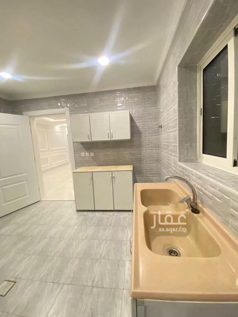 شقة 3 غرف في الحمرا 20