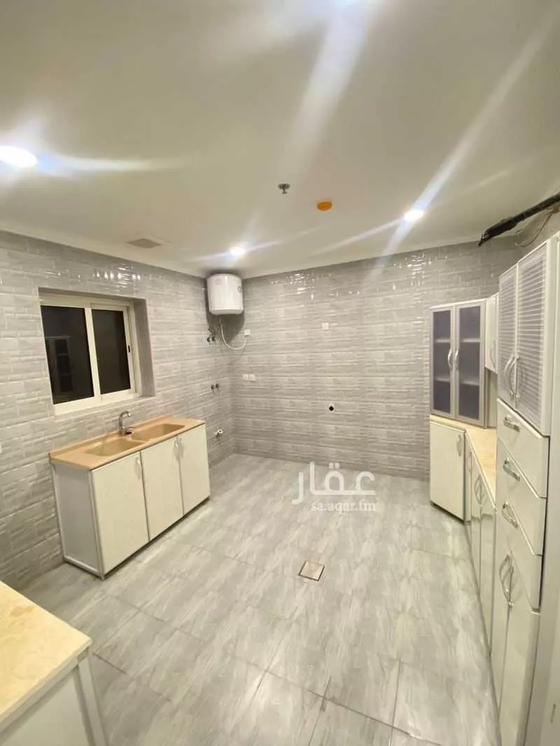 شقة 3 غرف في الحمرا 23