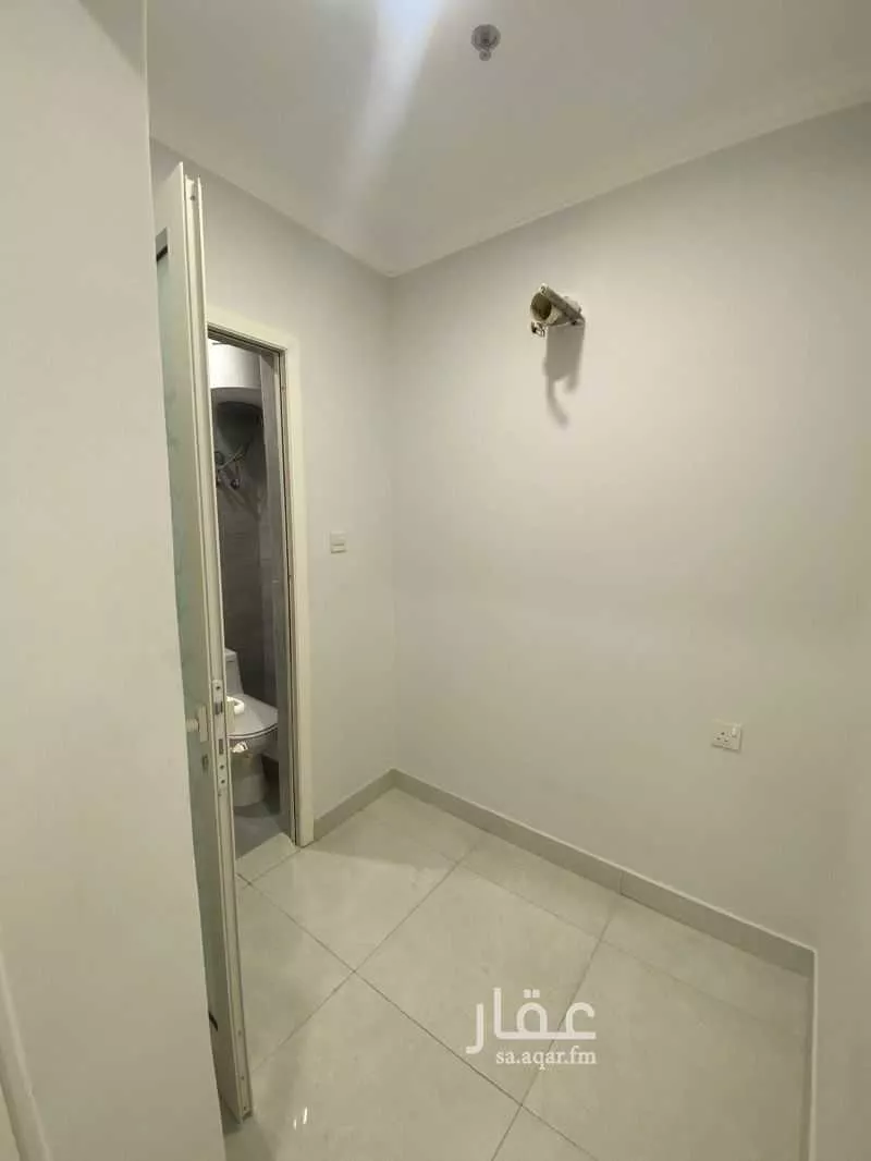 شقة 3 غرف في الحمرا 8