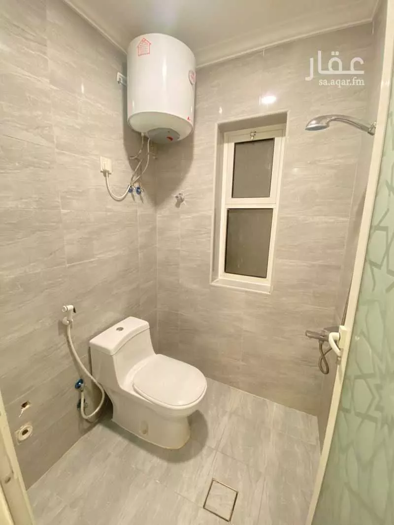 شقة 3 غرف في الحمرا 10