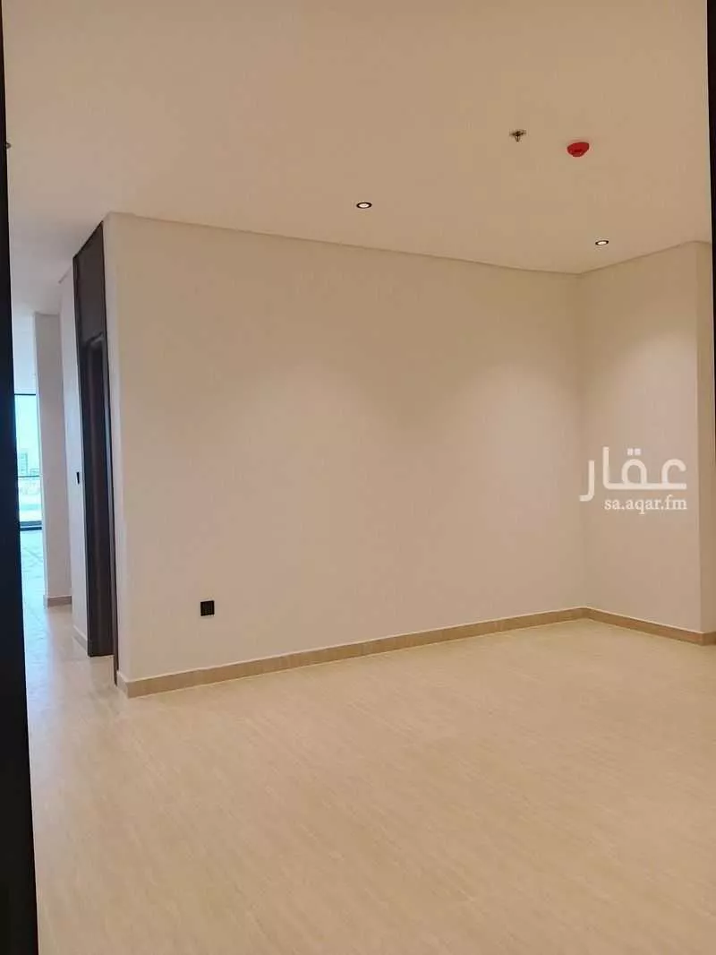 شقة 3 غرف في الخور 8