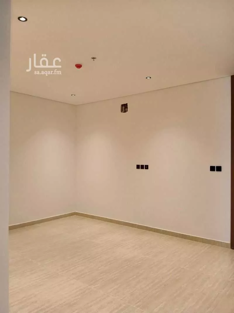 شقة 3 غرف في الخور 9