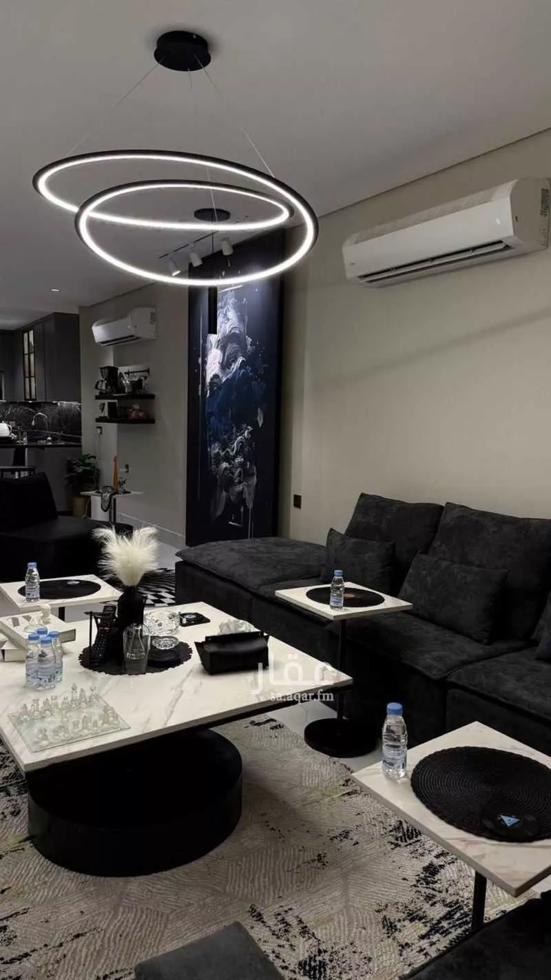 شقة 5 غرف في الحمرا 11