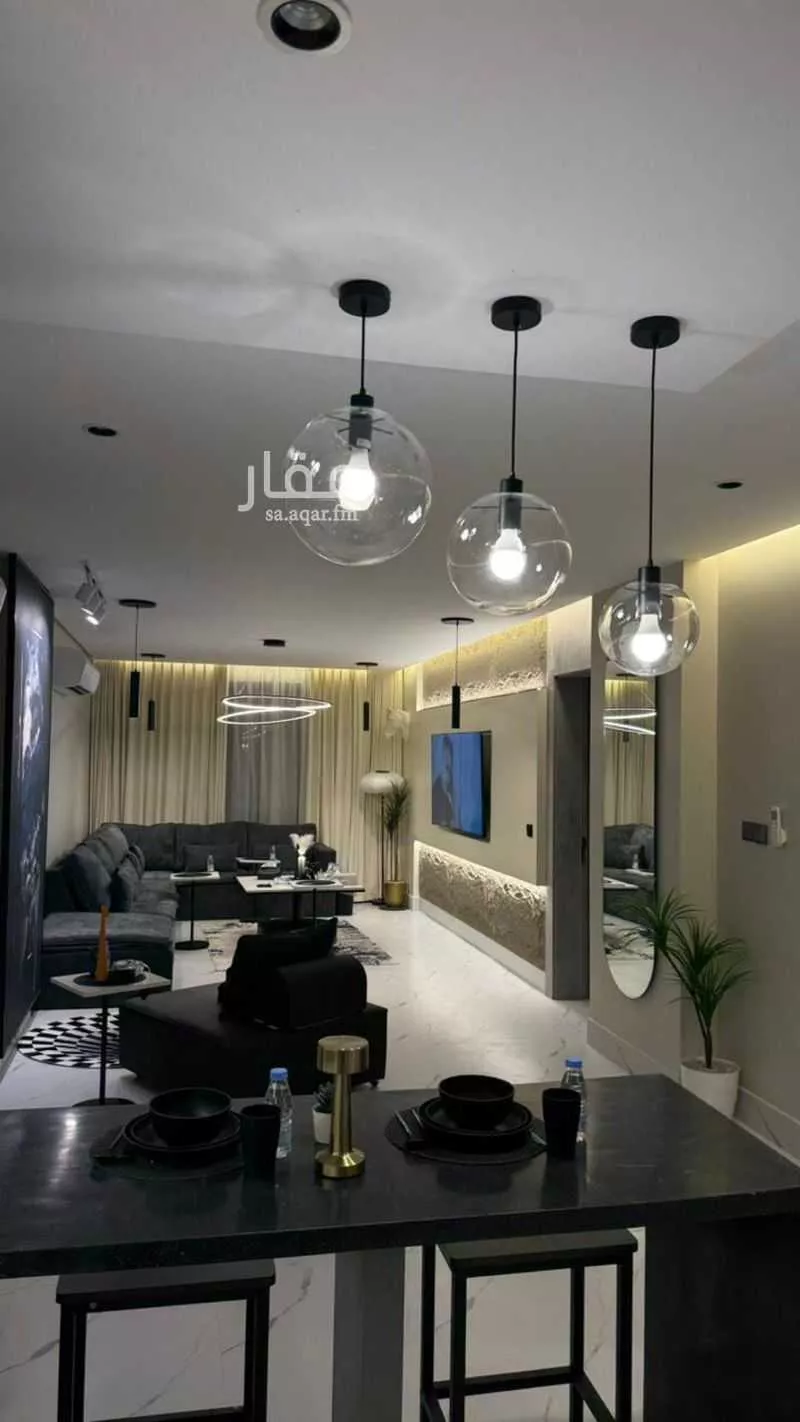 شقة 5 غرف في الحمرا 18