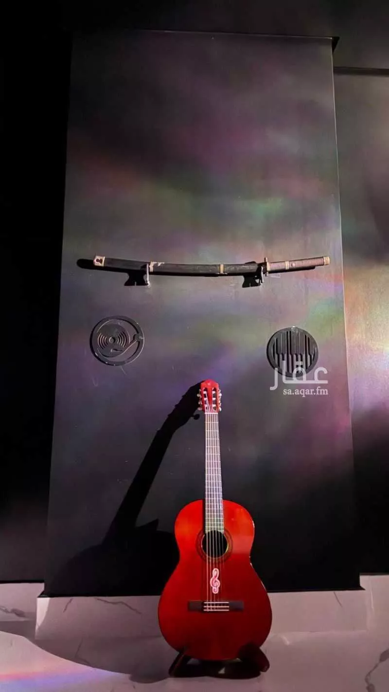 شقة 5 غرف في الحمرا 19