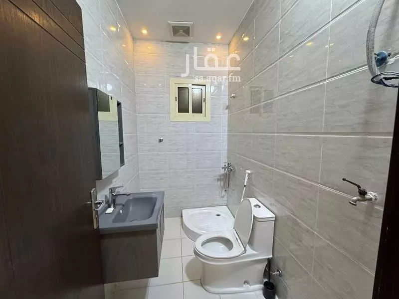 فيلا 5 غرف في الفروسية 14