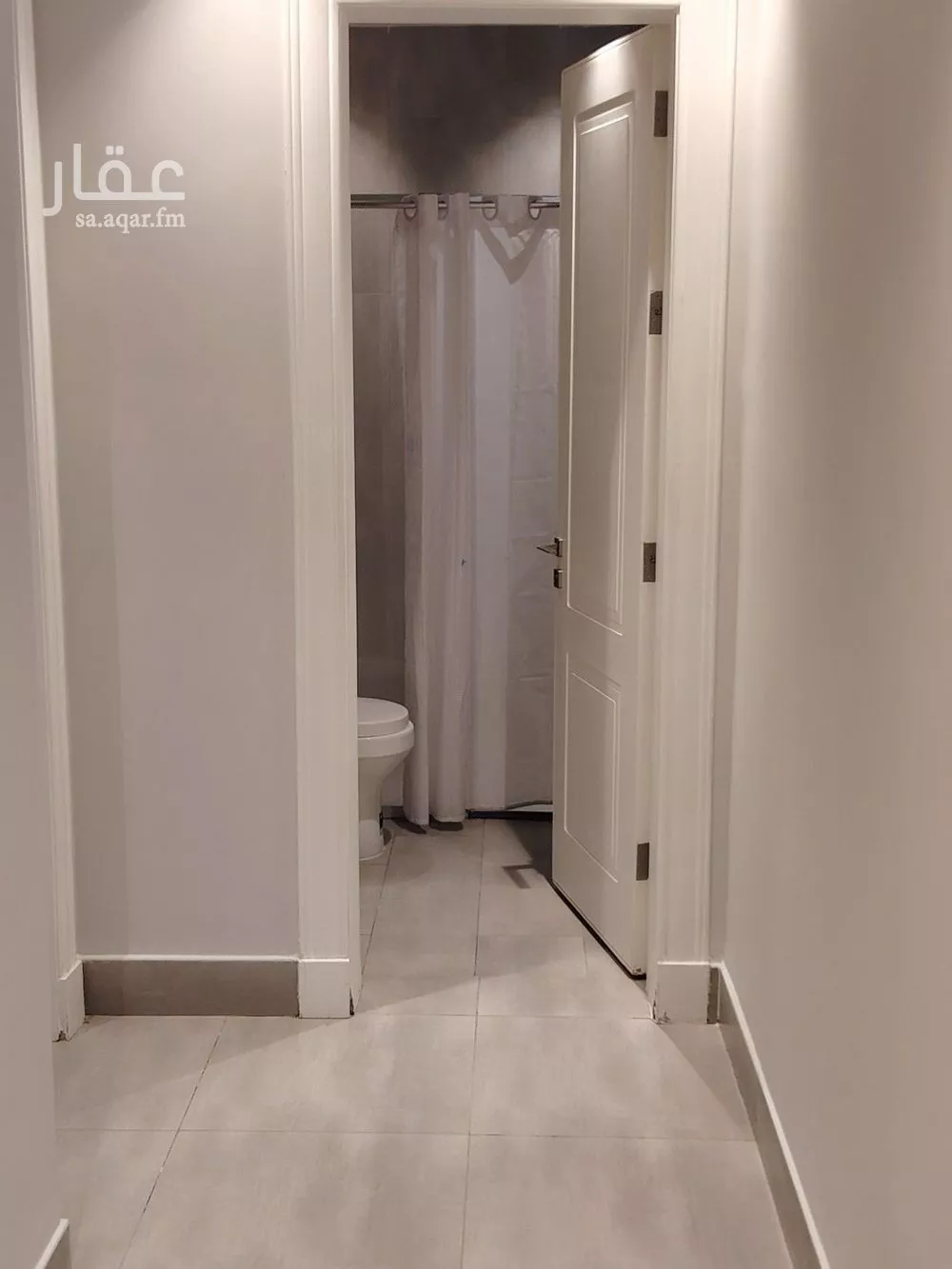 شقة 3 غرف في الملقا 5