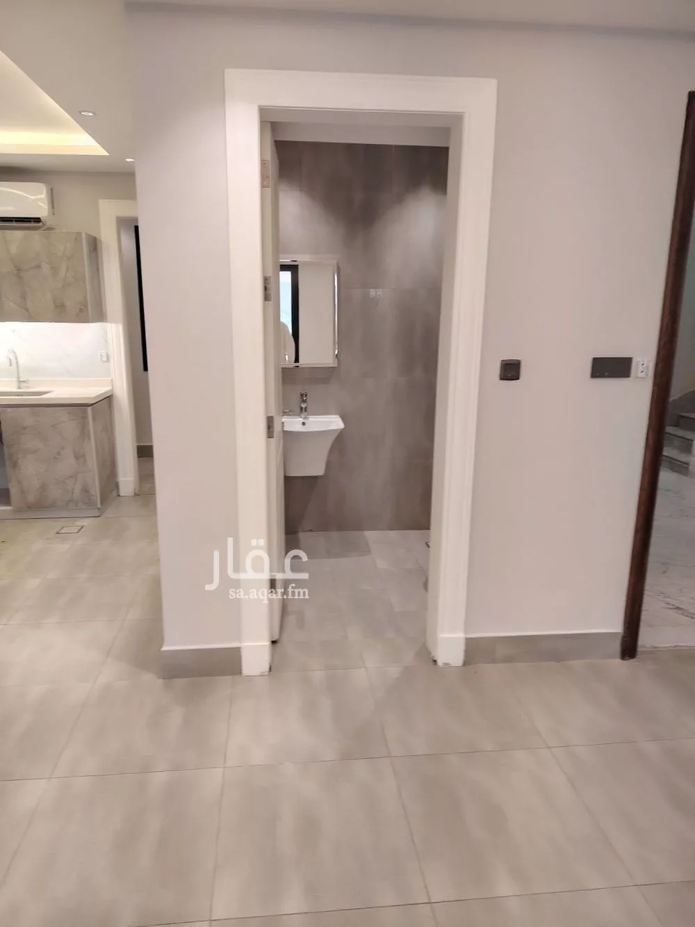 شقة 3 غرف في الملقا 9