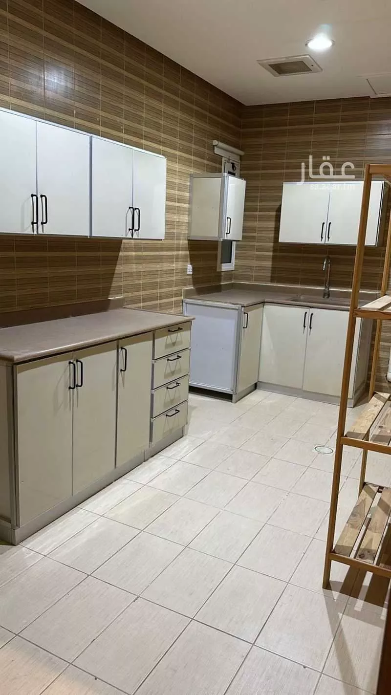 شقة 5 غرف في القصور 6