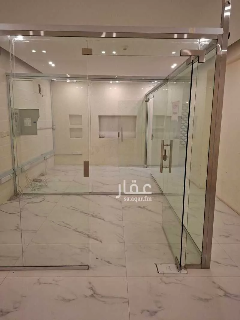 محل 180 م² في النرجس 12