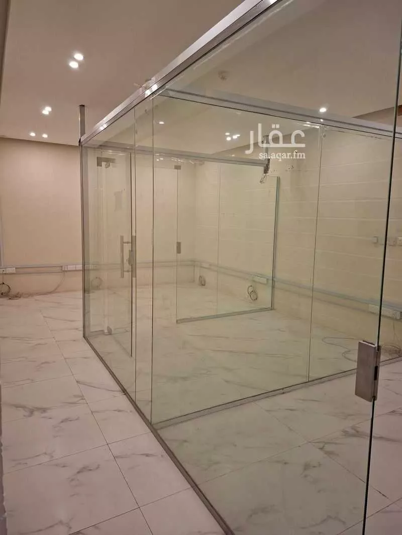 محل 180 م² في النرجس 13