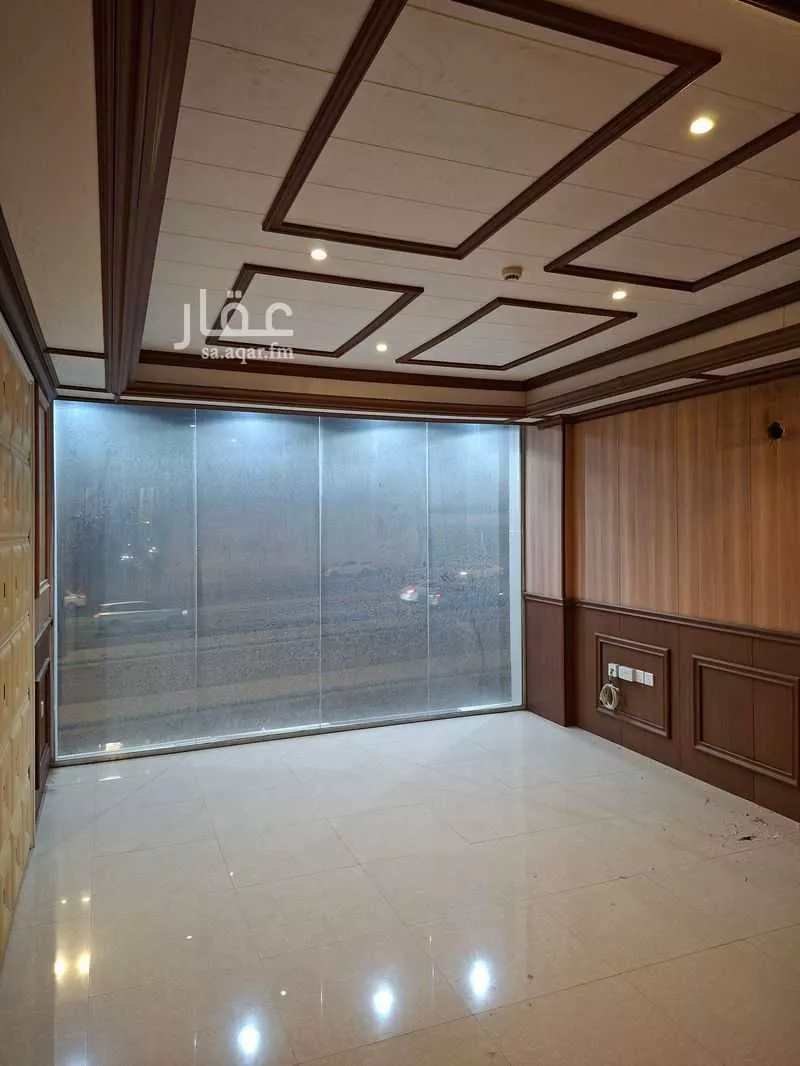 محل 180 م² في النرجس 8