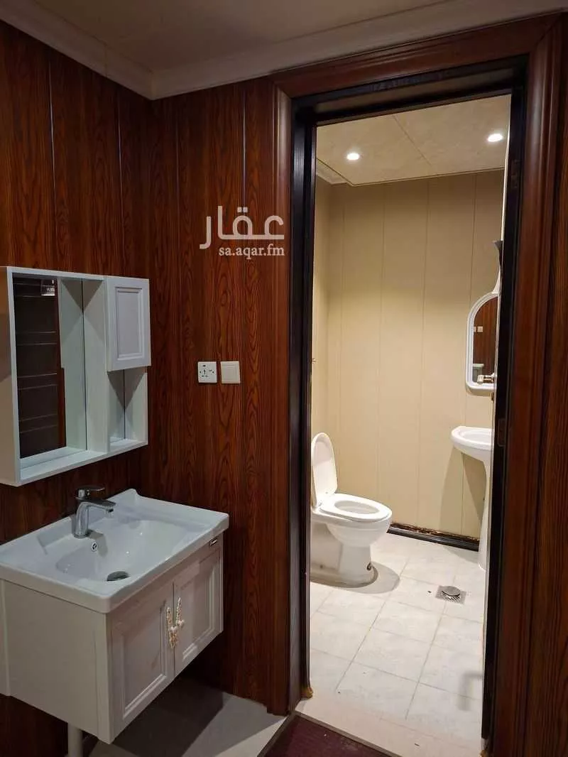 محل 180 م² في النرجس 10