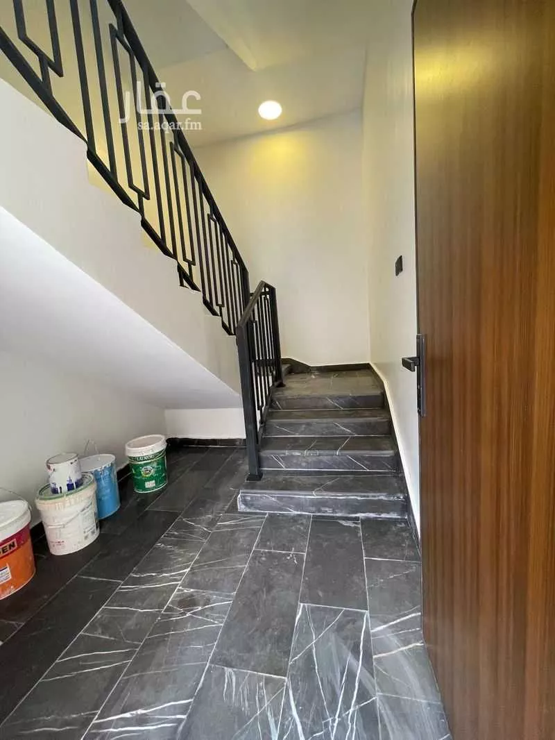 4 bedroom floor in As Suwaidi 4