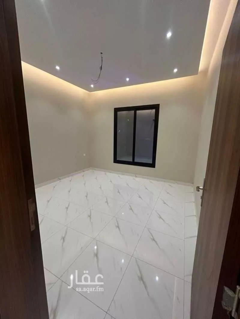 شقة 6 غرف في طيبة 11