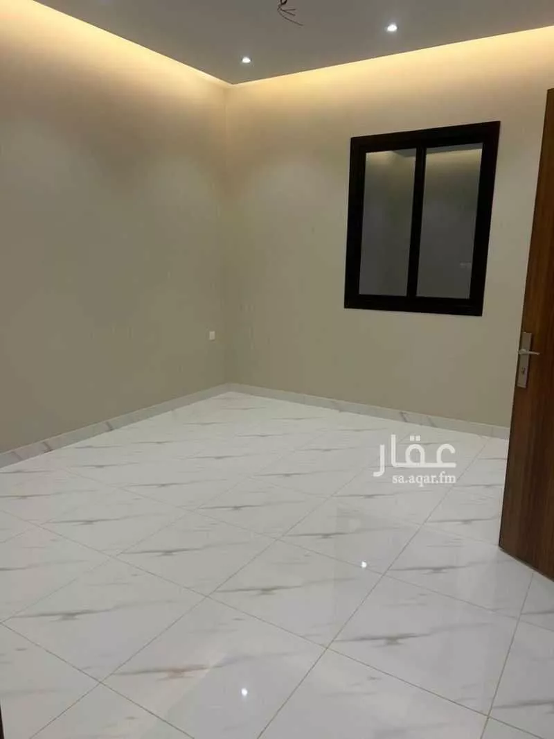 شقة 6 غرف في طيبة 18