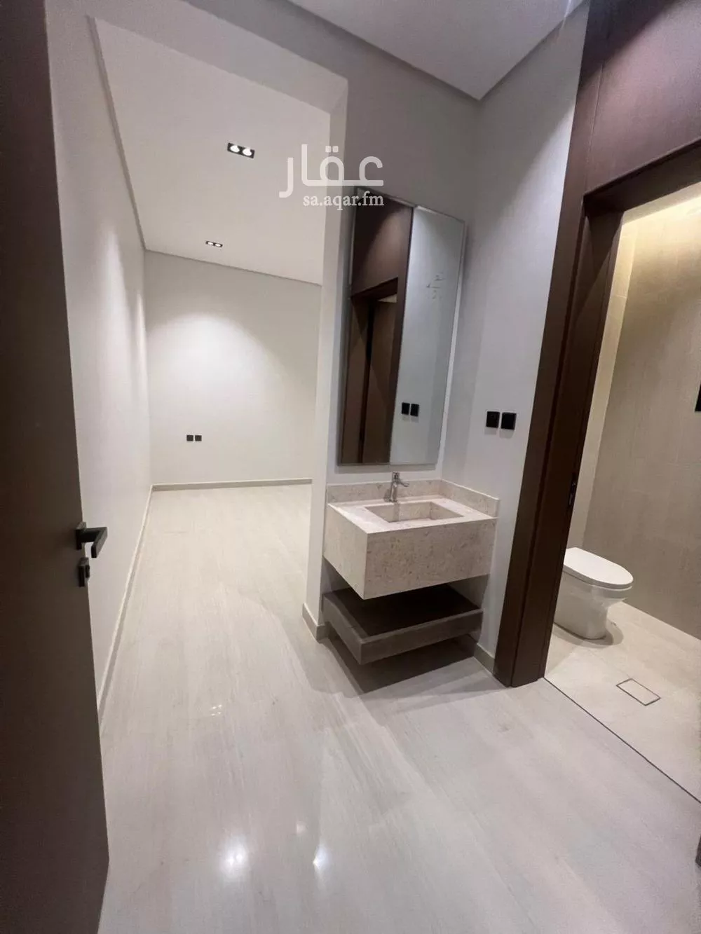 دور 5 غرف في السعادة 4