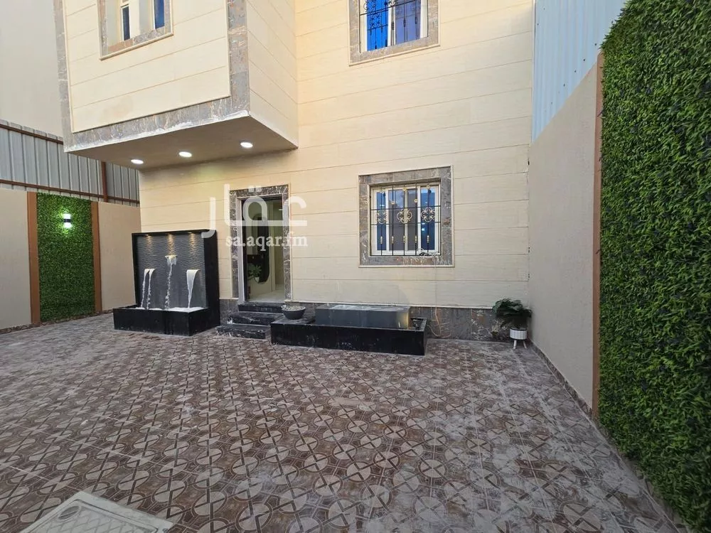 6 bedroom villa in Dahiat King Fahd 27