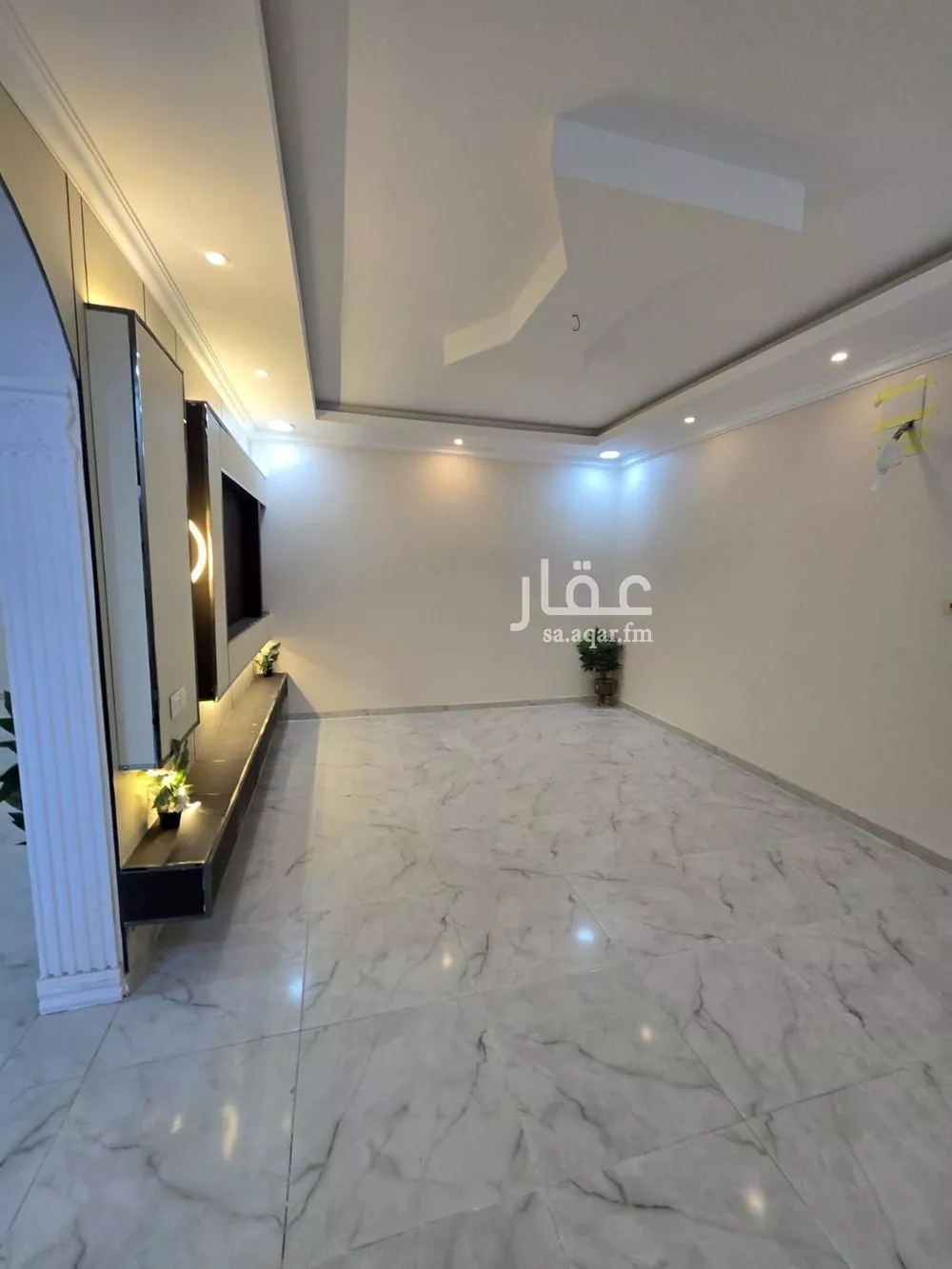6 bedroom villa in Dahiat King Fahd 5