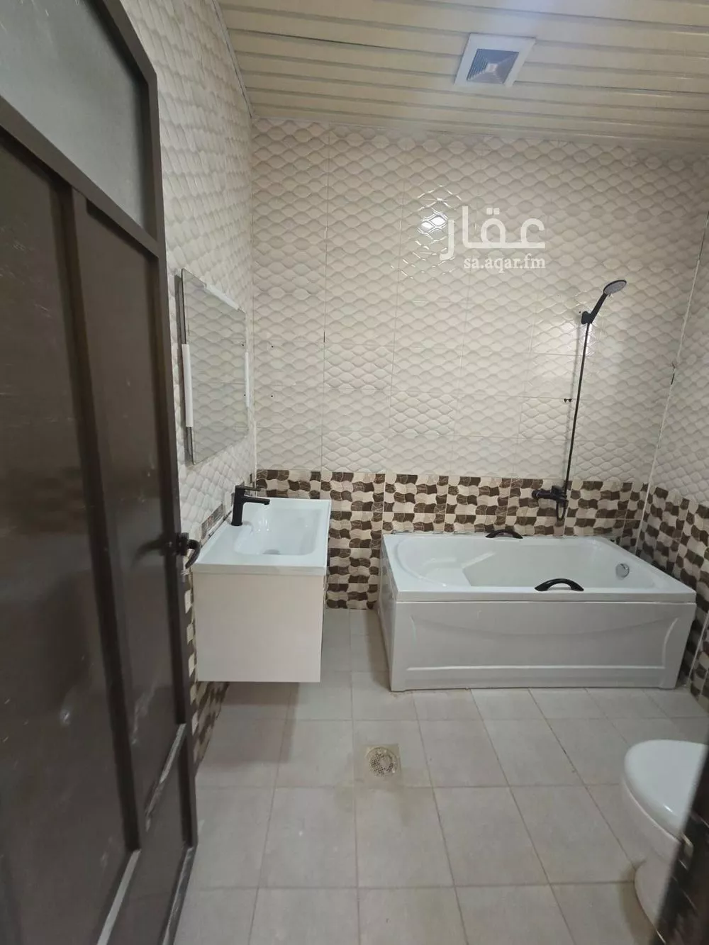 فيلا 8 غرف في ضاحية الملك فهد 23