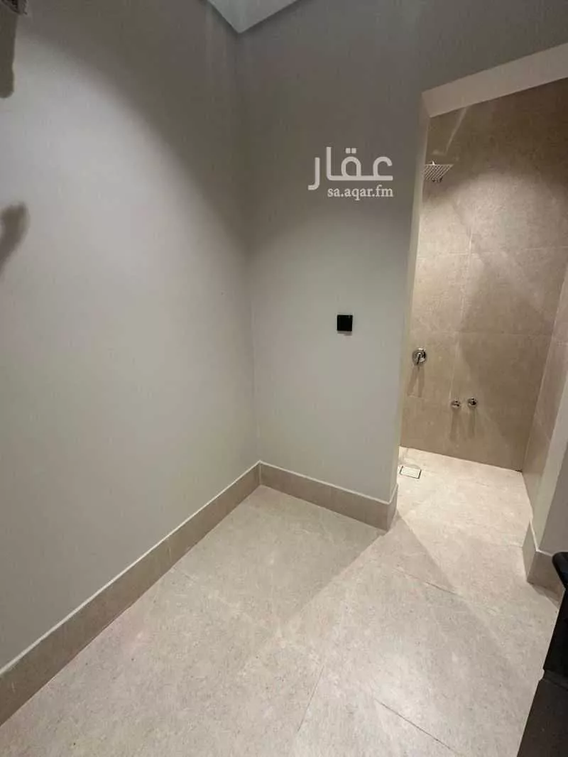 شقة 5 غرف في الحمرا 13