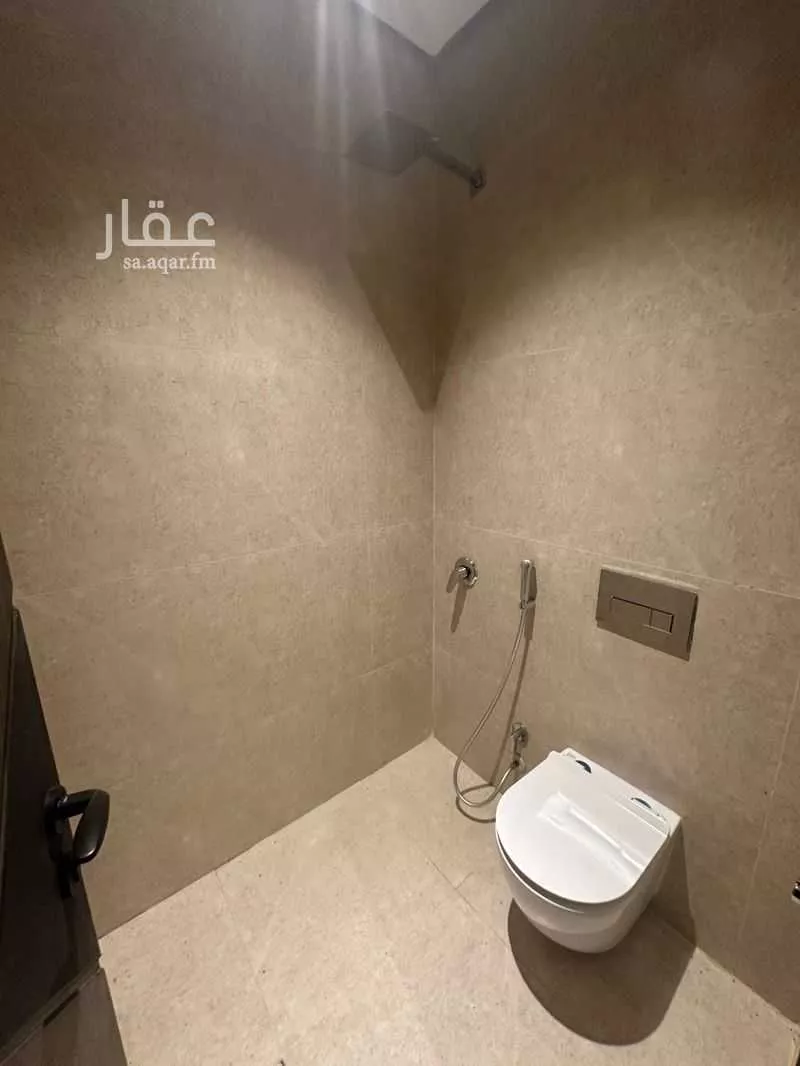 شقة 5 غرف في الحمرا 17