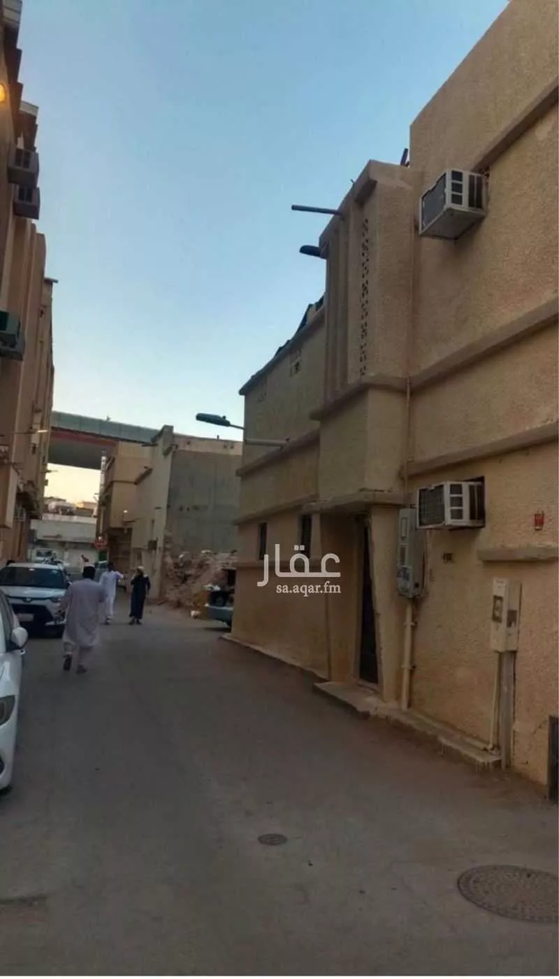 عمارة 246 م² في الشميسي 4