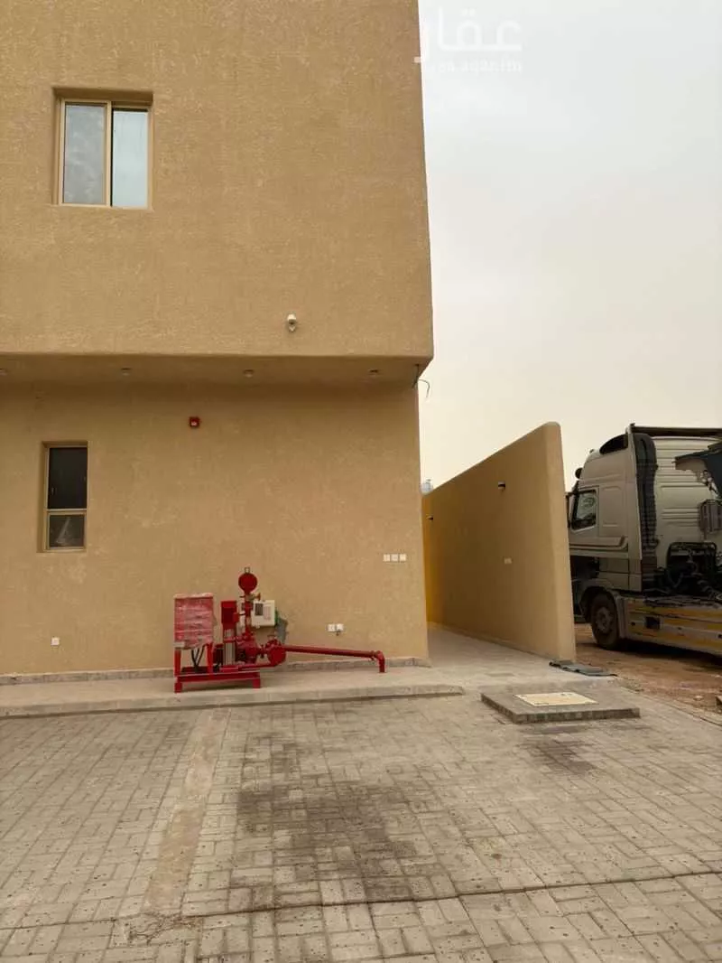 405 sqm building in Al Aridh 5