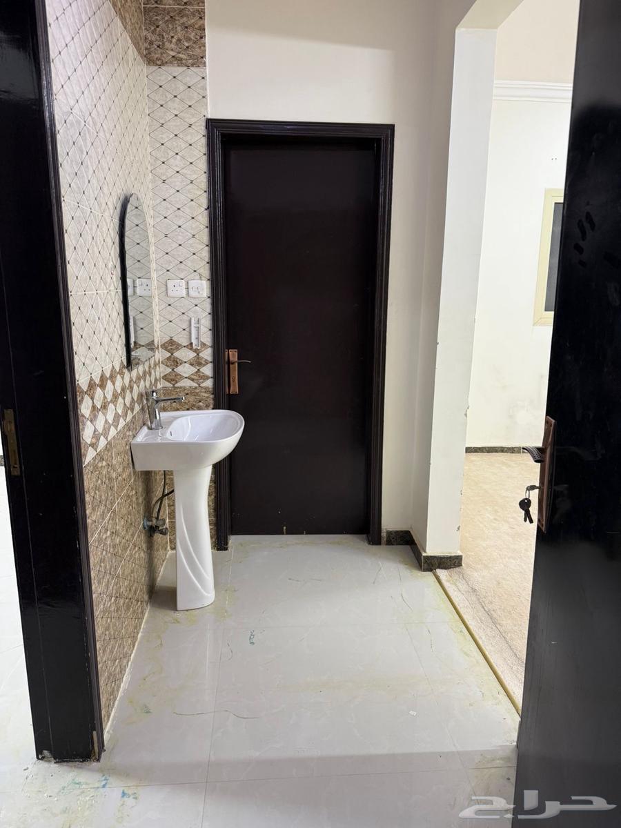 شقة 4 غرف في طويق 5