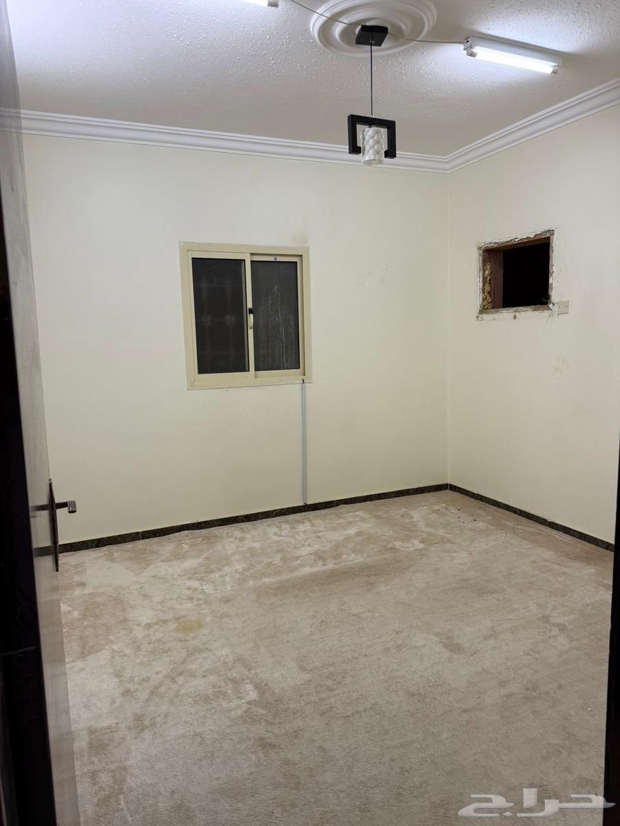 شقة 4 غرف في طويق 7