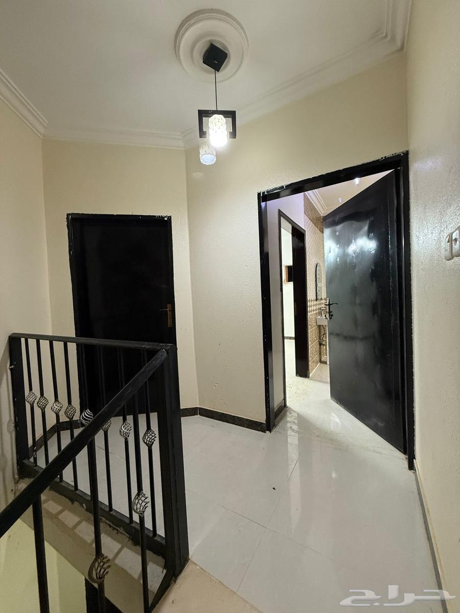 شقة 4 غرف في طويق 10