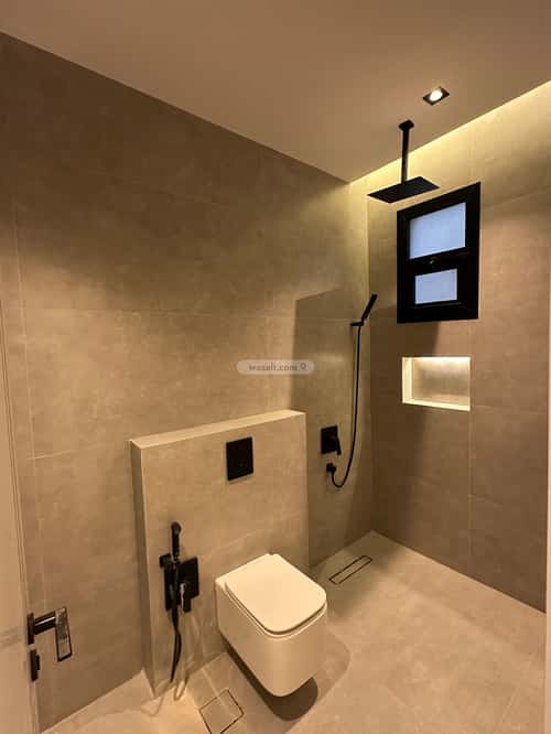 دور 4 غرف في العارض 6