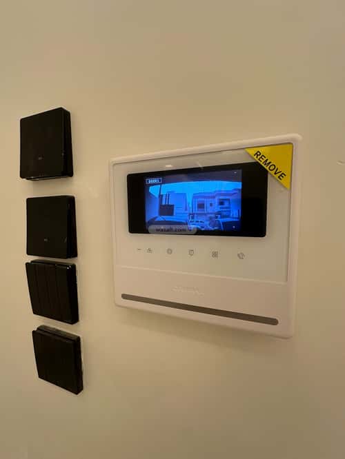 دور 4 غرف في العارض 9