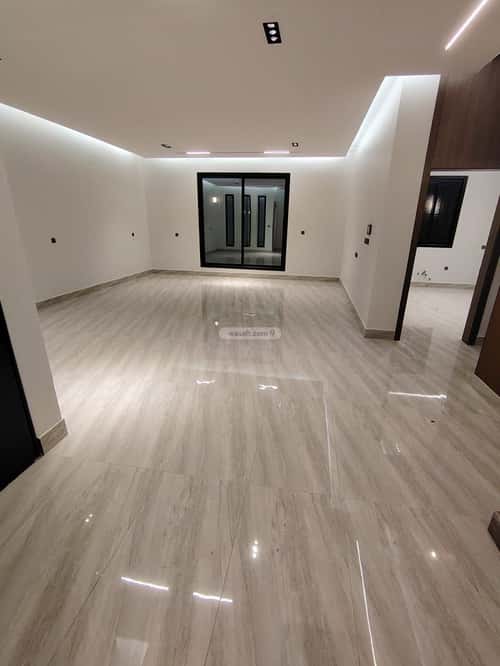 فيلا 5 غرف في الرمال 10