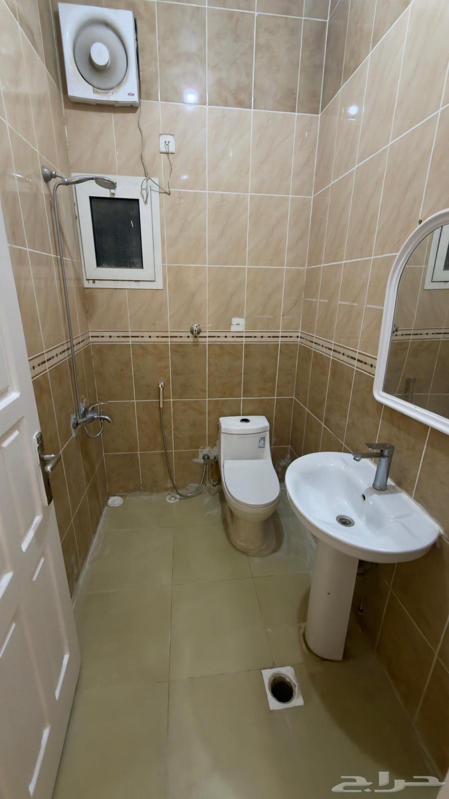 شقة 3 غرف في المنار 10