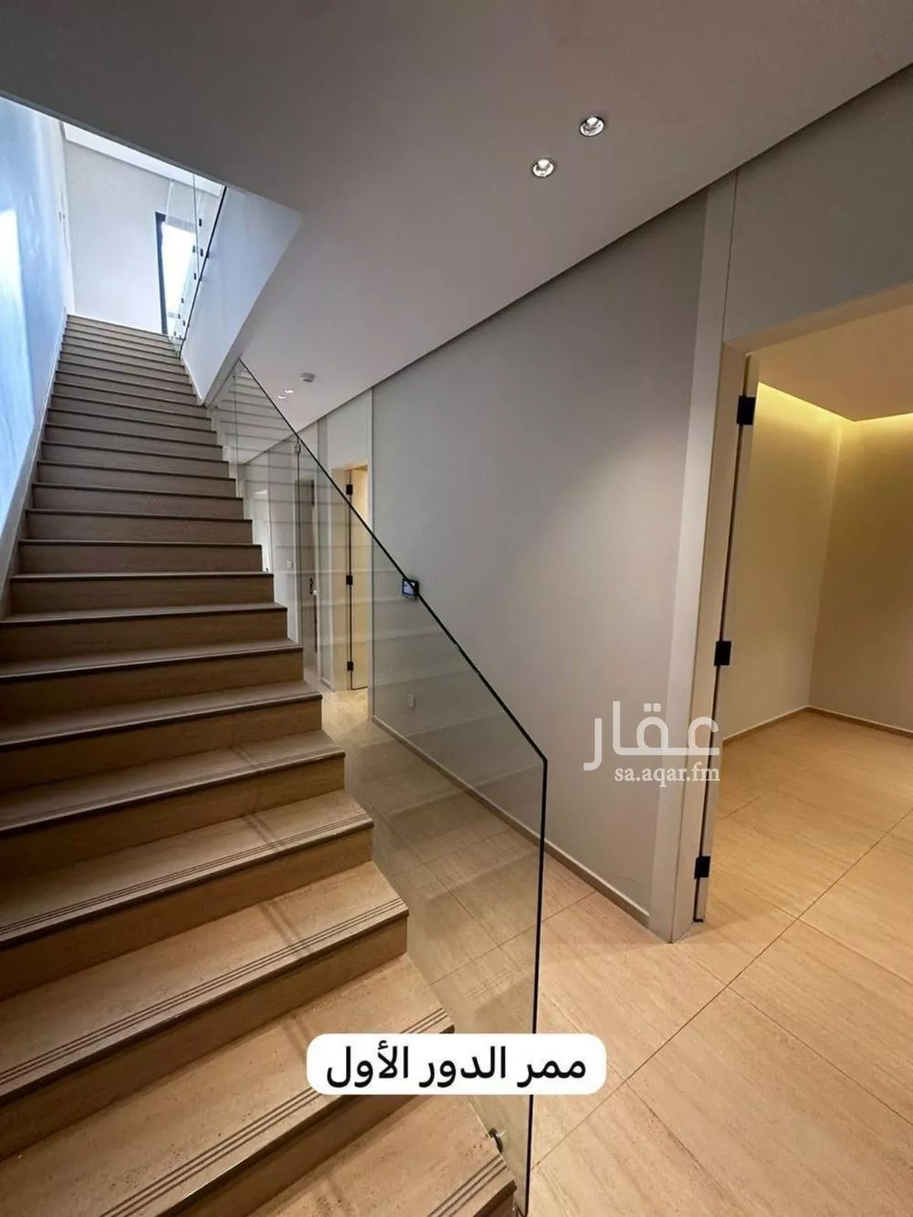 فيلا 6 غرف في العارض 19