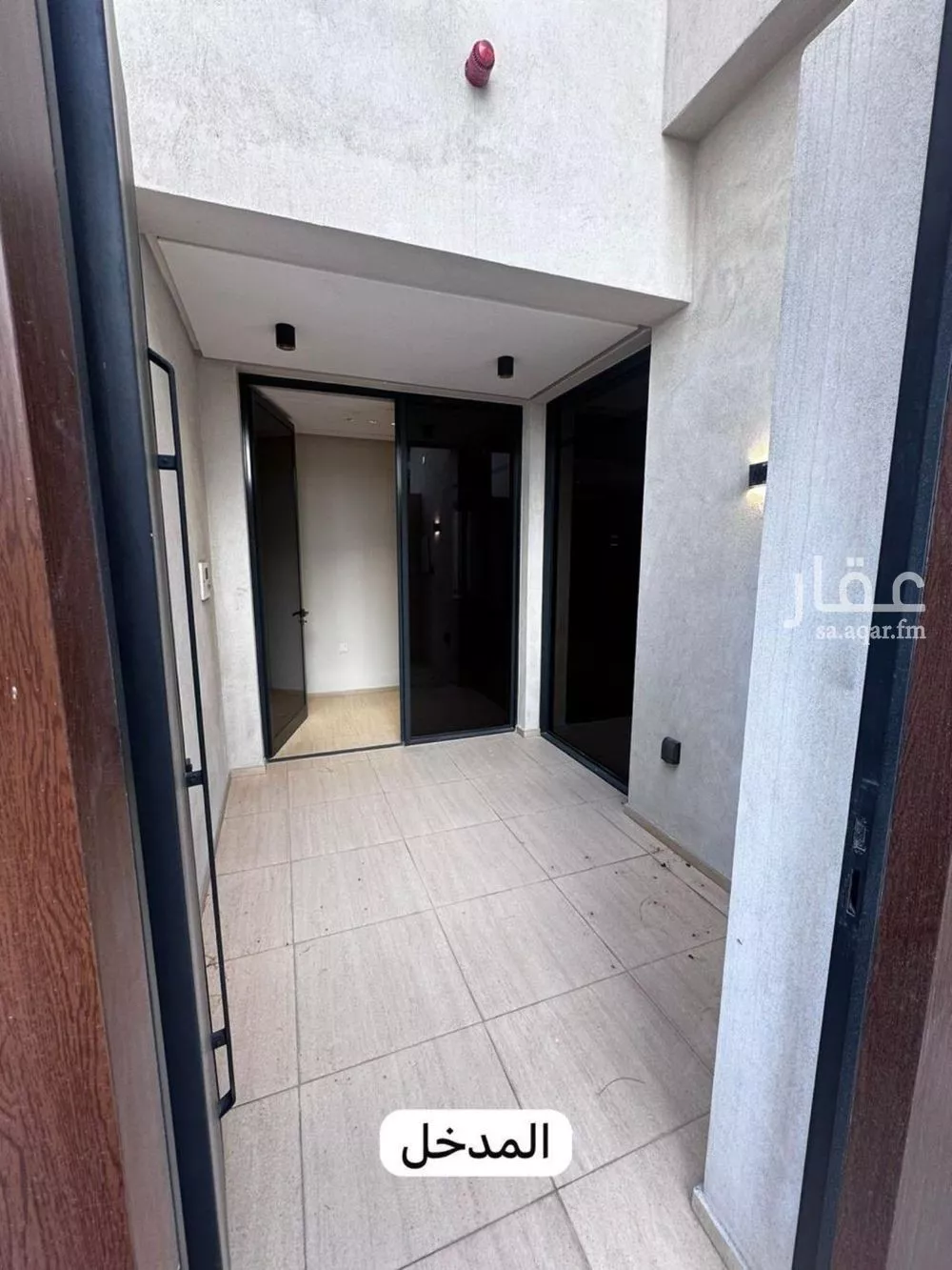 فيلا 6 غرف في العارض 8