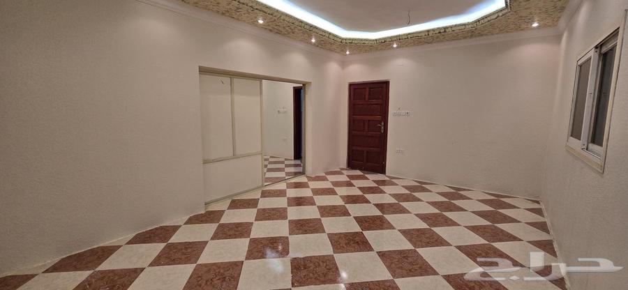 شقة 4 غرف في بطحاء قريش 12