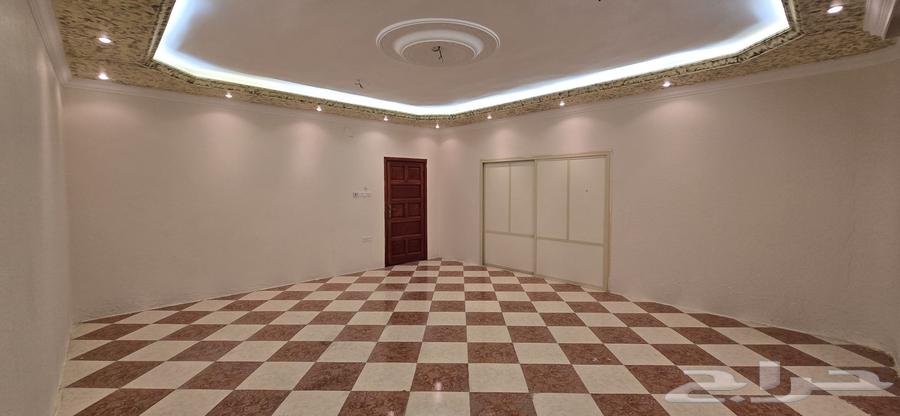 شقة 4 غرف في بطحاء قريش 14