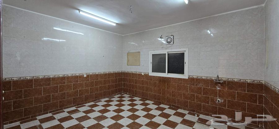 شقة 4 غرف في بطحاء قريش 5