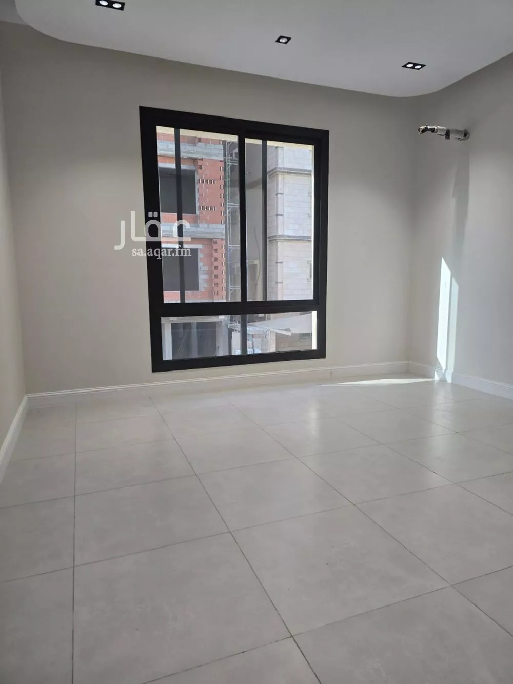 شقة 4 غرف في النعيم 14