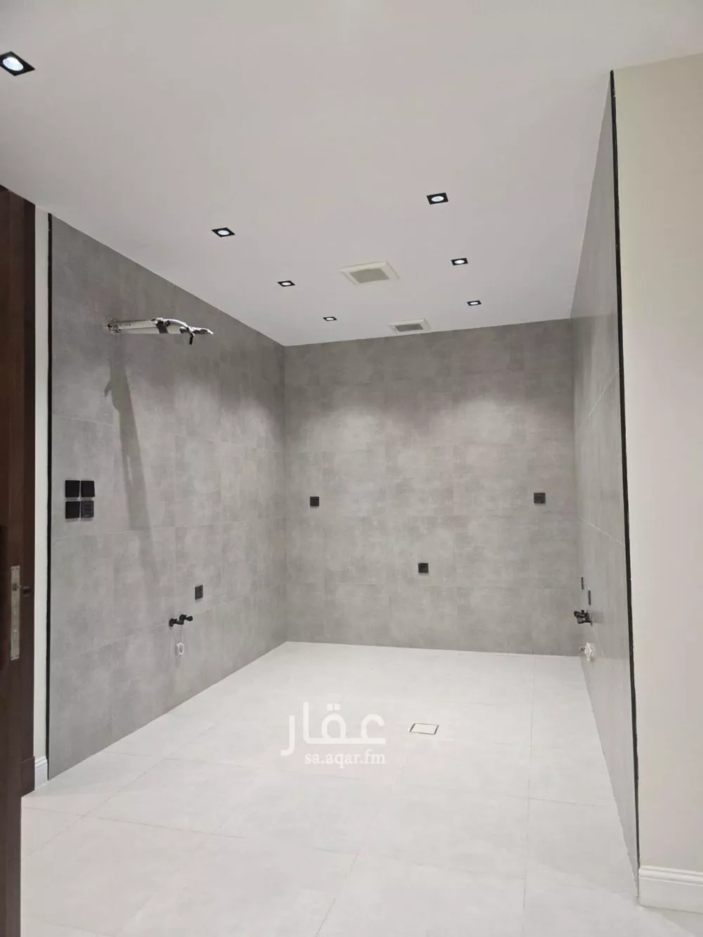 شقة 4 غرف في النعيم 10