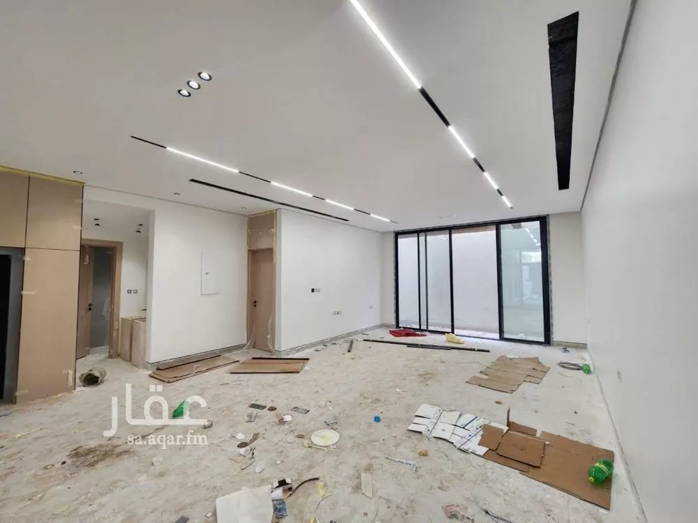 4 bedroom villa in Al Narjis 9